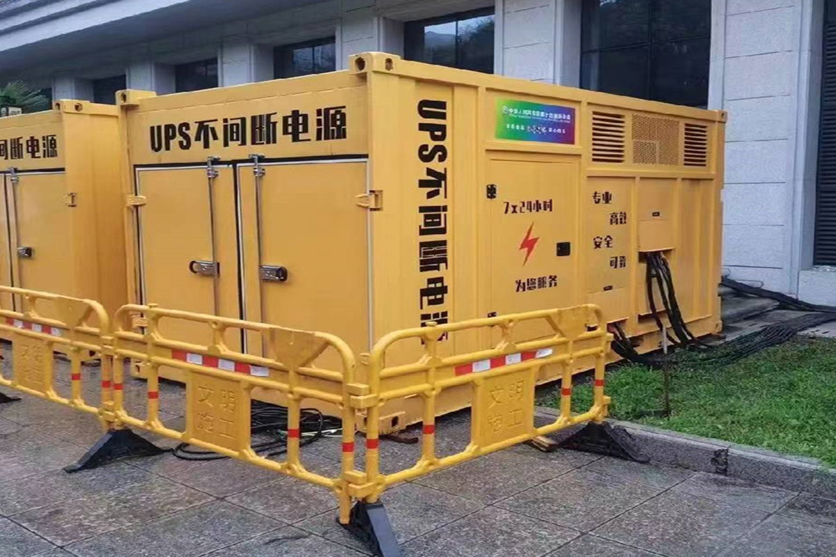 华容发电机租赁施工现场